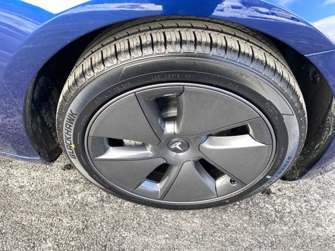 Used 2021 Tesla Model 3 Standard Range Plus image 56