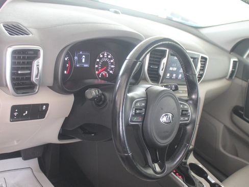 Used 2019 Kia Sportage EX w/ EX Premium Package FWD image 16
