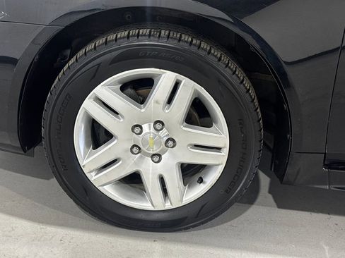 Used 2014 Chevrolet Impala LT w/ LT Sunroof Package FWD image 7