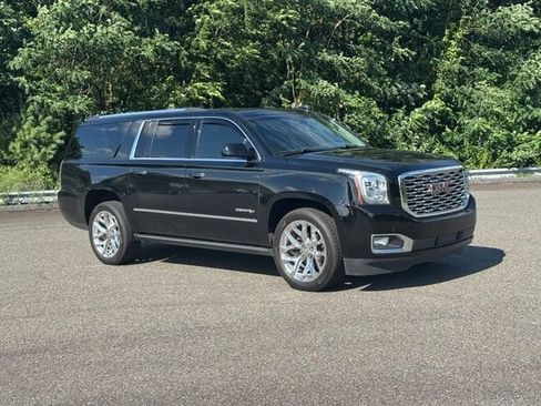Used 2019 GMC Yukon XL Denali w/ Denali Ultimate Package AWD/4WD image 10