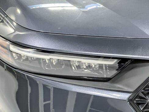 Used 2023 Honda Accord LX image 10