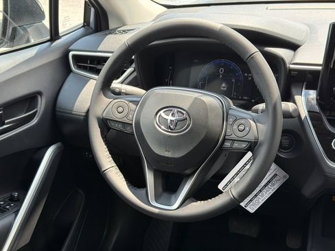 New 2026 Toyota Corolla Cross LE FWD image 28