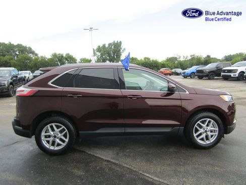 Certified 2024 Ford Edge SEL w/ Convenience Package AWD/4WD image 11