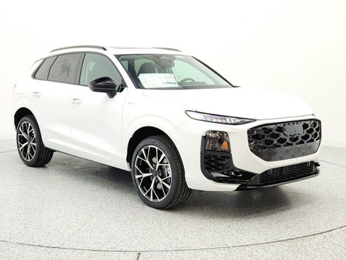 New 2026 Audi Q3 quattro 2.0T AWD/4WD image 3