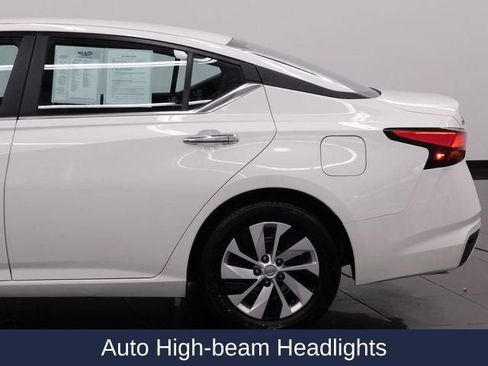 Used 2024 Nissan Altima 2.5 S image 12