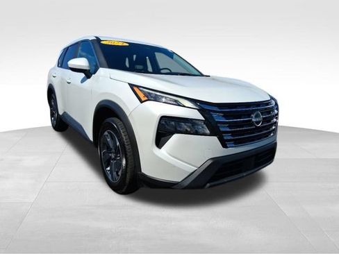 Used 2025 Nissan Rogue SV FWD image 4
