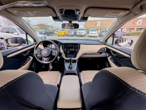 Used 2023 Subaru Outback Premium image 2