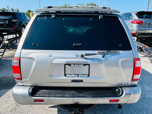 Used 2001 Nissan Pathfinder SE RWD image 4
