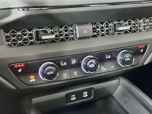 Certified 2025 Honda Accord SE image 25