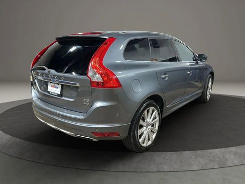 Used 2017 Volvo XC60 T5 Inscription w/ Preferred Option Package image 5