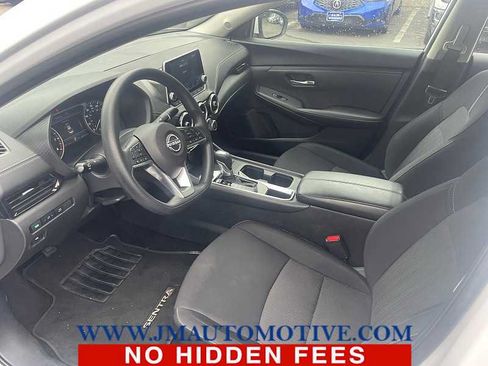 Used 2024 Nissan Sentra SV FWD image 2