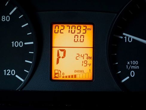 Used 2014 Mercedes-Benz Sprinter 2500 image 16