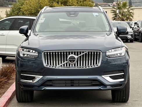 Certified 2025 Volvo XC90 T8 Plus w/ Protection Package image 11