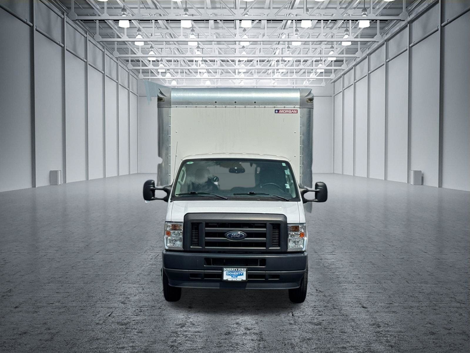 Used 2023 Ford E-450 and Econoline 450 Super Duty w/ Power Windows & Locks Group RWD image 9