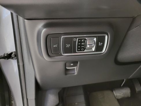Used 2025 Lincoln Nautilus Premier w/ Equipment Group 102A AWD/4WD image 10