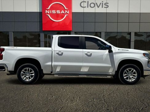 Used 2025 Chevrolet Silverado 1500 LT AWD/4WD image 9