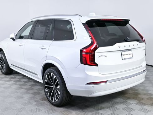 New 2026 Volvo XC90 T8 Ultra w/ Protection Package Premier AWD/4WD image 3
