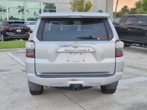 Used 2021 Toyota 4Runner SR5 Premium w/ Moonroof Package AWD/4WD image 6