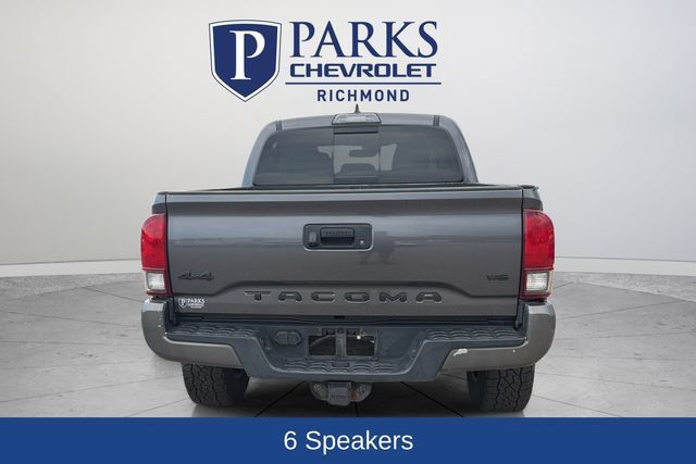 Used 2018 Toyota Tacoma SR5 AWD/4WD image 7