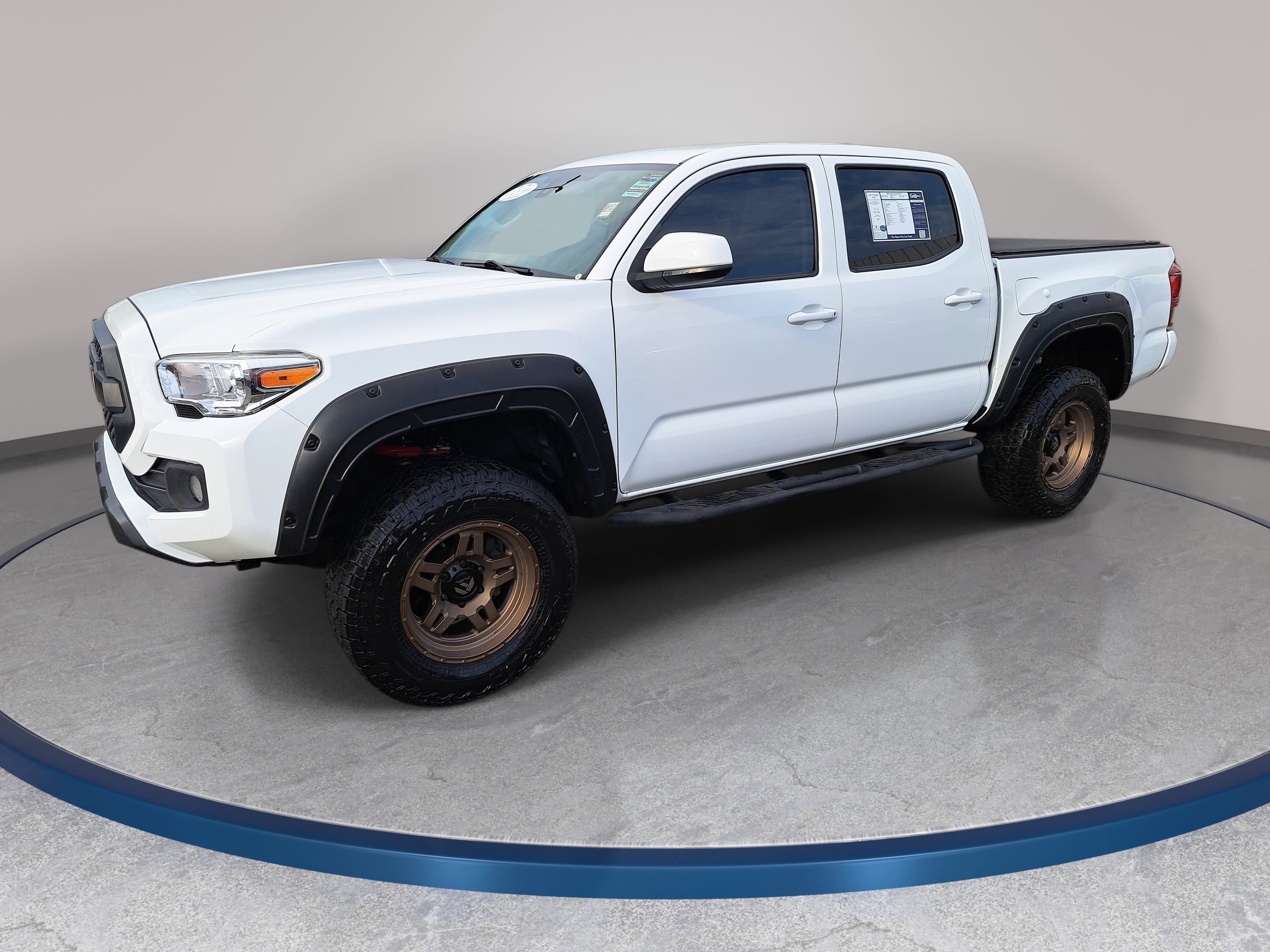Used 2022 Toyota Tacoma SR AWD/4WD image 1