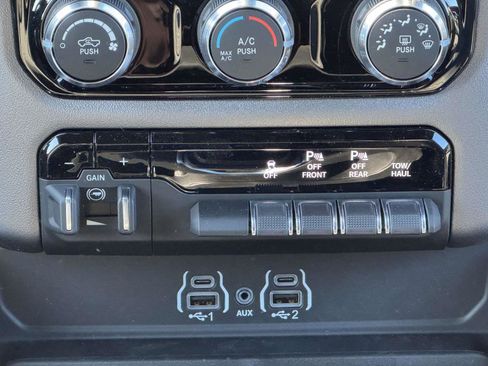 New 2026 RAM 1500 Big Horn AWD/4WD image 6