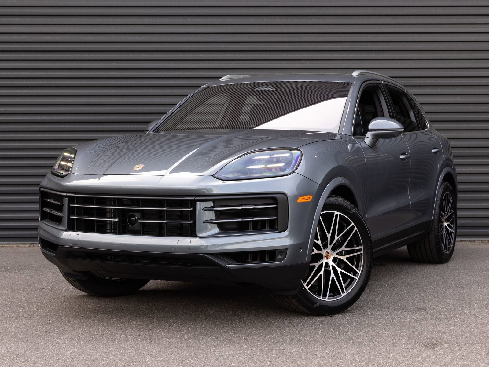 Certified 2026 Porsche Cayenne AWD/4WD image 1