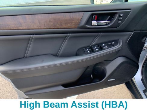 Used 2018 Subaru Outback 3.6R Limited image 11