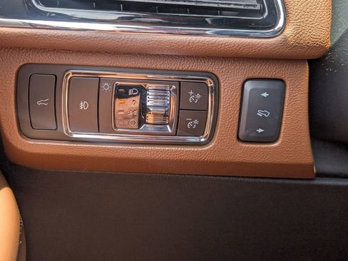 Used 2023 Lincoln Navigator Reserve AWD/4WD image 33