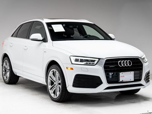 Used 2016 Audi Q3 2.0T Prestige w/ Prestige Package AWD/4WD image 29