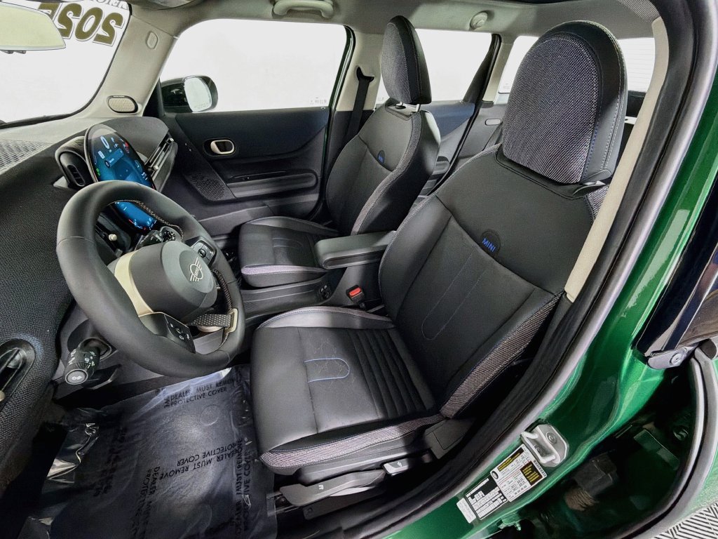 Used 2025 MINI Cooper S FWD image 18