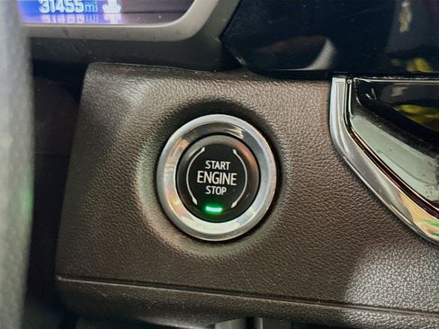 Used 2023 Chevrolet Colorado W/T image 20