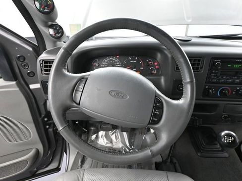 Used 2002 Ford F350 Lariat image 26