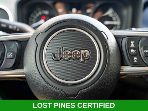 Used 2024 Jeep Wrangler Unlimited Sahara AWD/4WD image 14