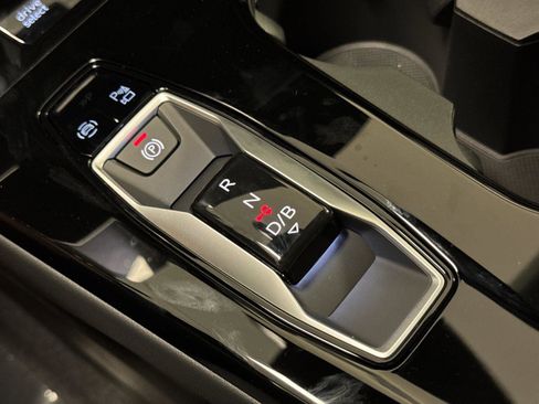 New 2025 Audi Q6 e-tron Premium Plus image 21