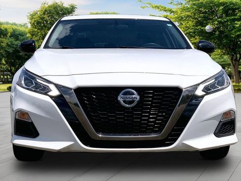 Used 2019 Nissan Altima 2.5 SR FWD image 2