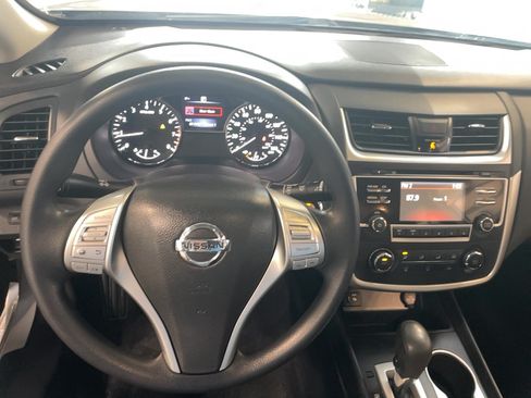 Used 2016 Nissan Altima 2.5 S w/ Power Driver Seat Package FWD image 13