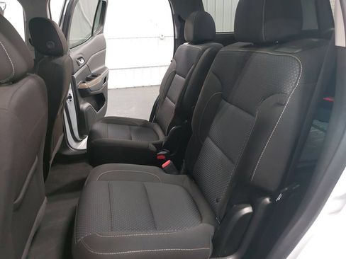 Used 2023 GMC Acadia SLE w/ Driver Convenience Package AWD/4WD image 16