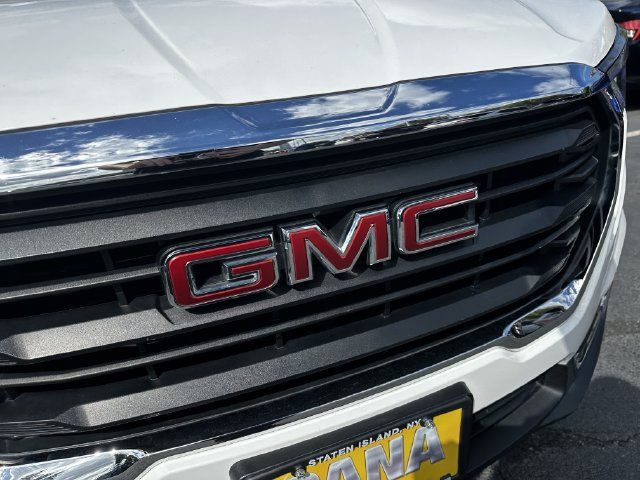 Used 2024 GMC Terrain SLE FWD image 10