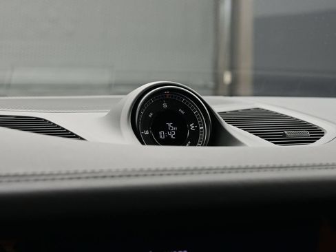New 2025 Porsche Cayenne S AWD/4WD image 11