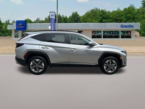 Certified 2025 Hyundai Tucson SEL AWD/4WD image 6