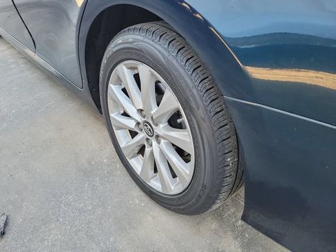 Used 2019 Toyota Camry LE FWD image 31