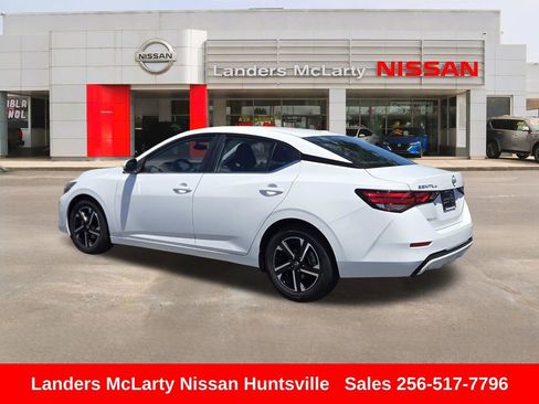 Used 2025 Nissan Sentra SV FWD image 5