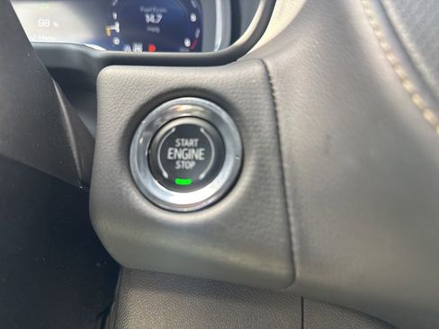 Used 2023 Chevrolet Suburban Premier AWD/4WD image 25