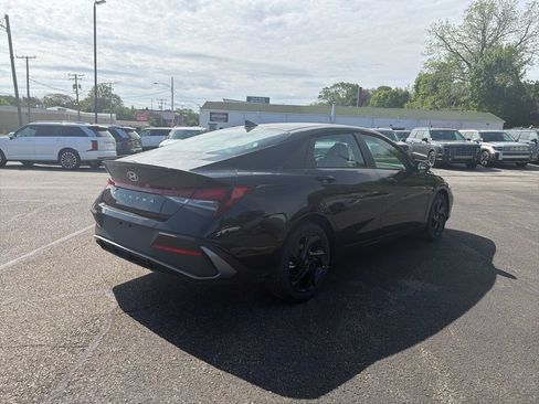 New 2026 Hyundai Elantra Sport FWD image 7