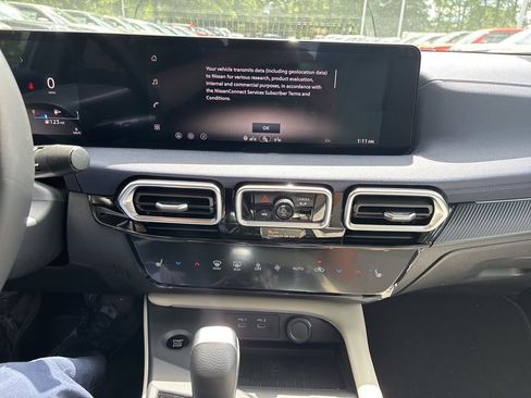 New 2026 Nissan Sentra SL w/ Floor Mat Package FWD image 10