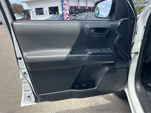 Used 2019 Toyota Tacoma SR RWD image 14