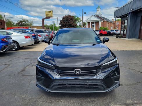 Used 2022 Honda Civic Sport image 2
