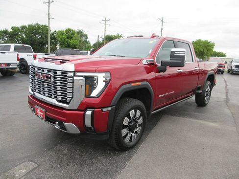 Certified 2024 GMC Sierra 2500 Denali w/ Denali Reserve Package AWD/4WD image 13