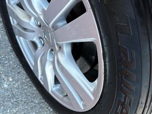 Used 2018 Honda Pilot LX image 4