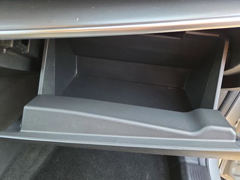 Used 2021 Nissan Rogue SV image 40